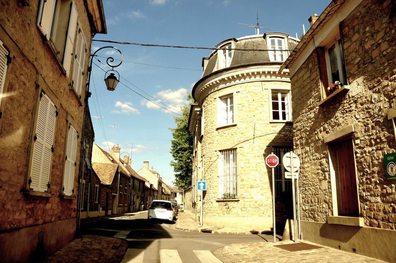 Appartement en plein cœur de Milly-la-Forêt Exterior foto